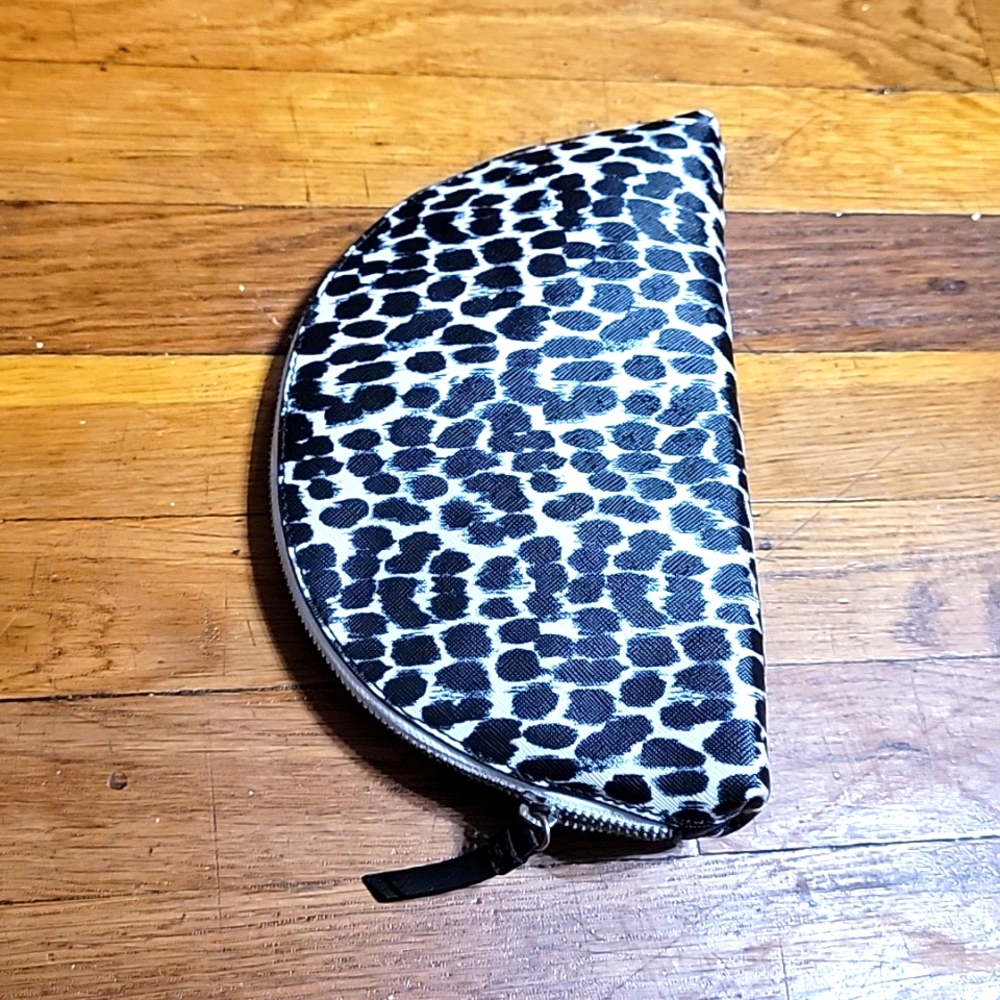 Banana República  Wales color black and gray 👛